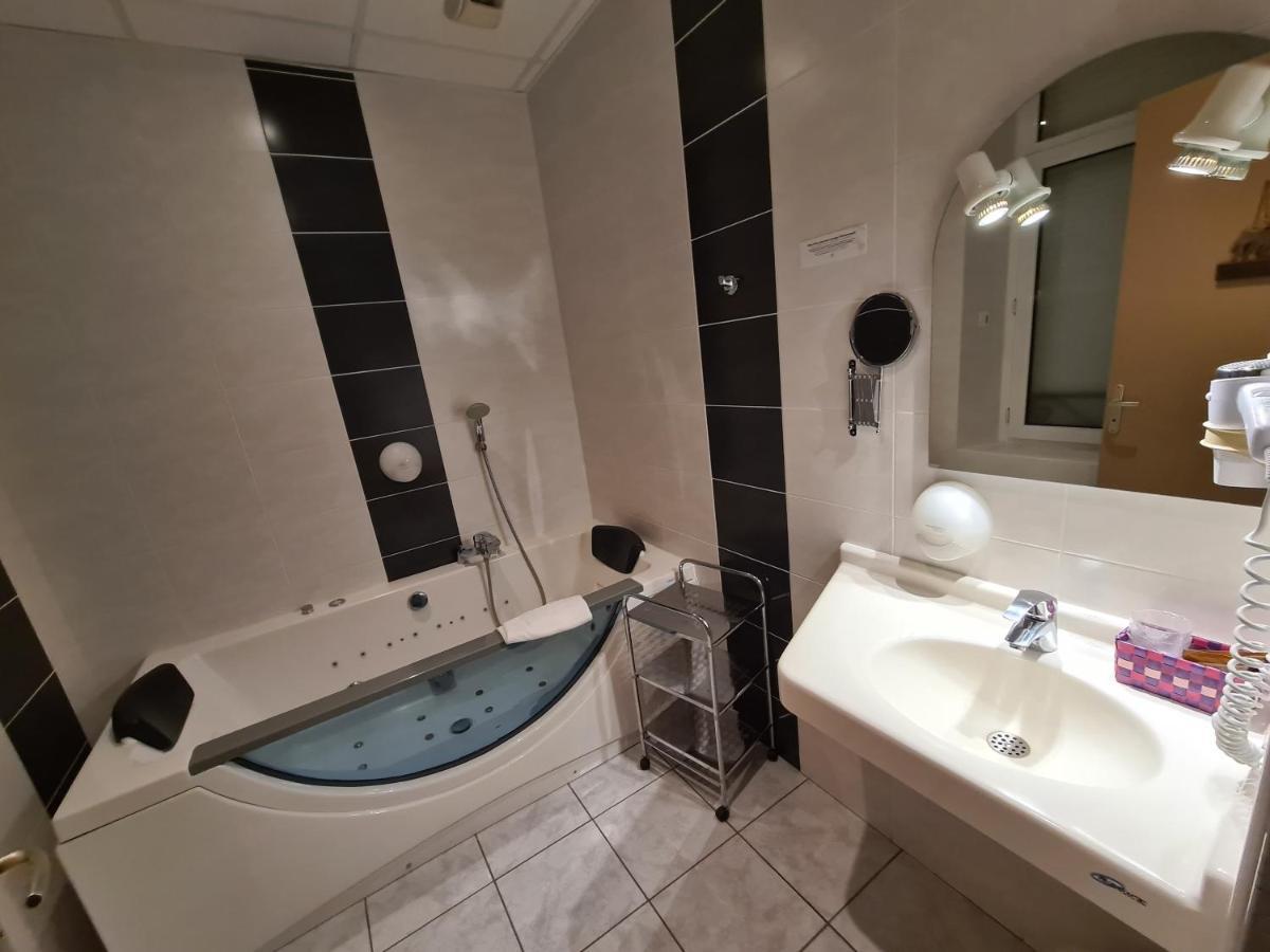 Hostellerie Du Cantal Murat  Εξωτερικό φωτογραφία