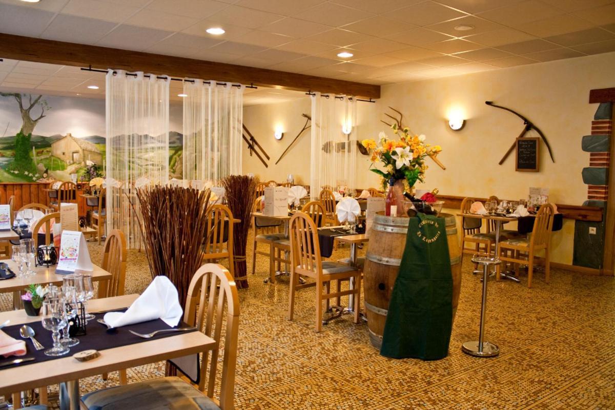 Hostellerie Du Cantal Murat  Εξωτερικό φωτογραφία